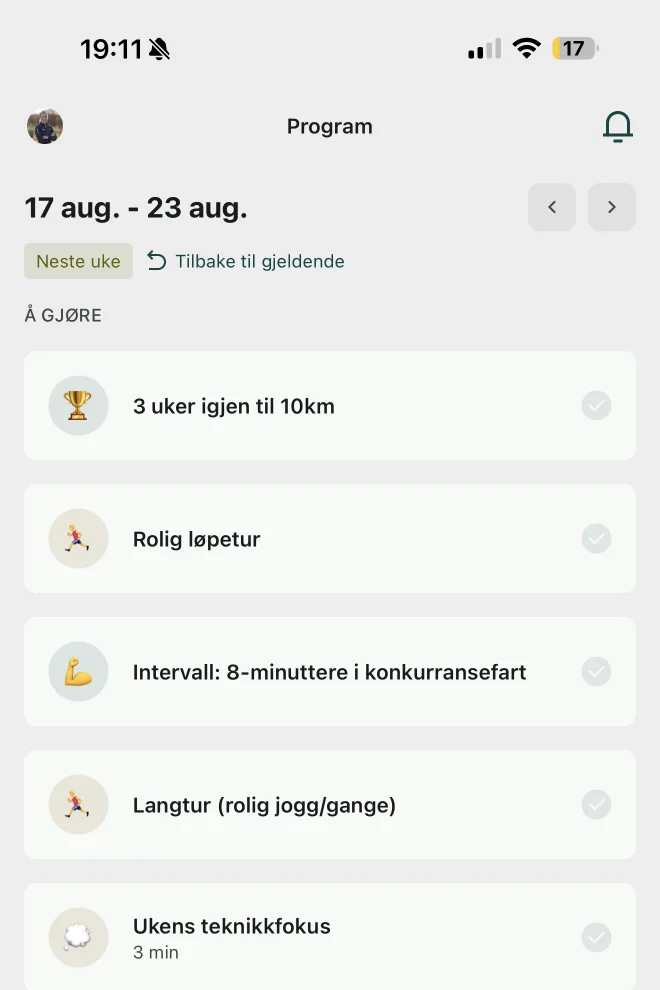 Ukeplanen i Run2gether-appen med rolig løpetur, intervaller, langtur og teknikkfokus